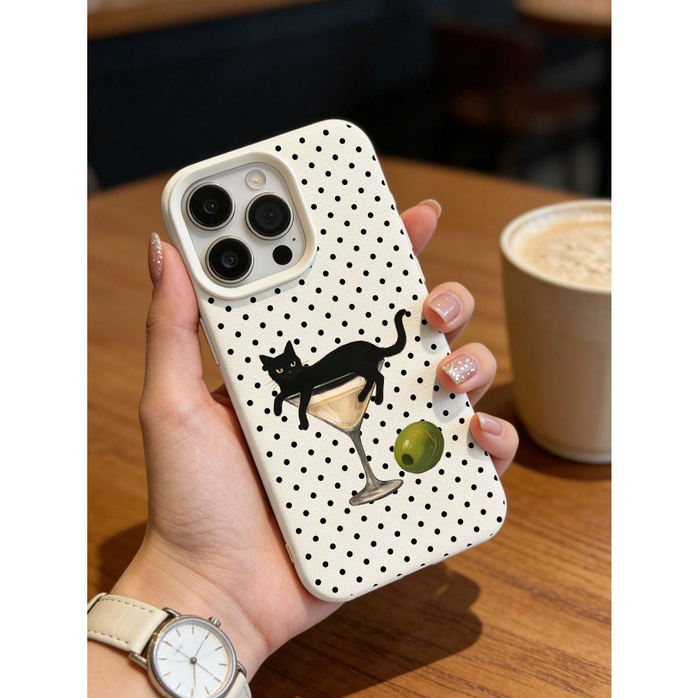 Artistic Cat In Wine Glass Ill - Wine & Beer Quito ulasan dan harga